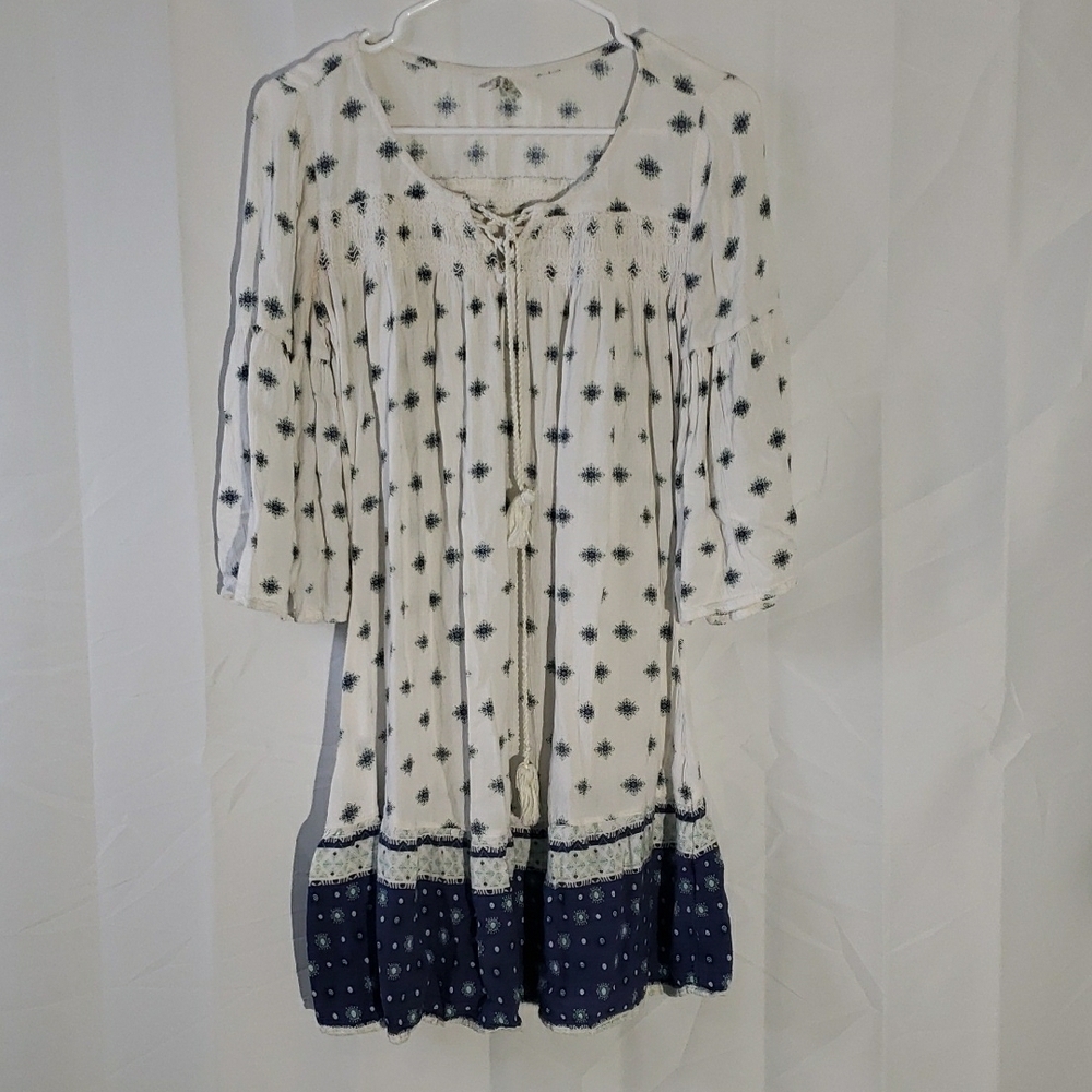 Vintage Y2K Bohemian White and Blue Dress Mudd 1/2 flutter sleeves size small